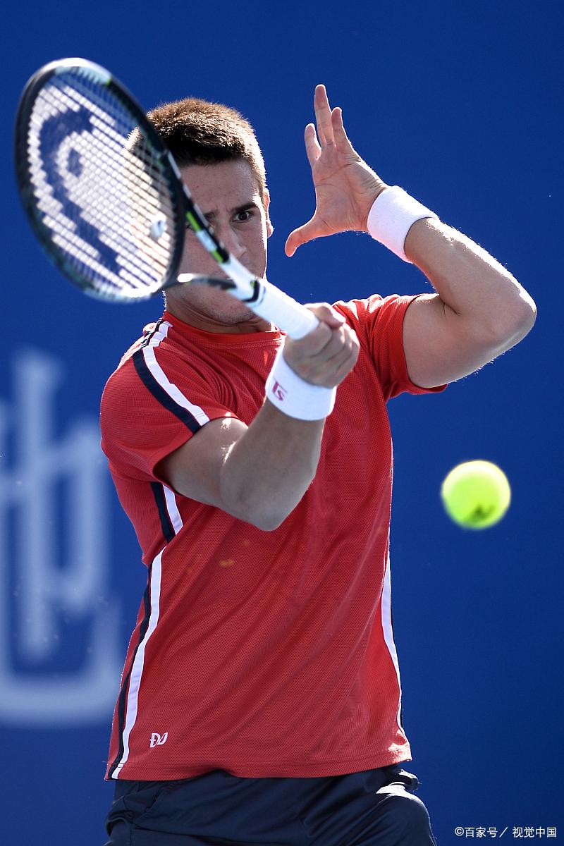 网球战术调整奏效，成功扭转局势